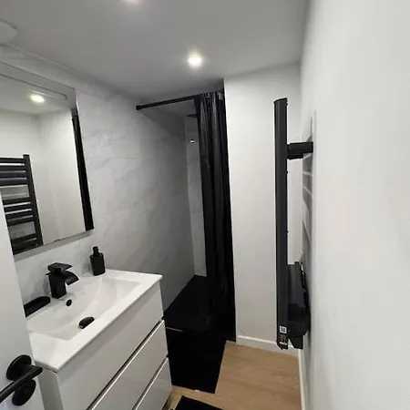 Chez Marie Et Ferry & Shuttle Апартаменты Кале