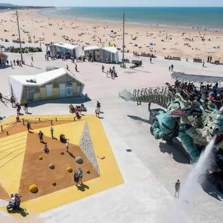 Chez Marie Et Ferry & Shuttle Кале