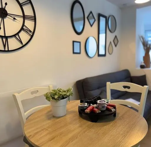 Chez Marie Et Ferry & Shuttle Apartman Calais