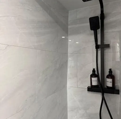 Chez Marie Et Ferry & Shuttle * Calais