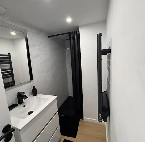 Chez Marie Et Ferry & Shuttle Apartman Calais