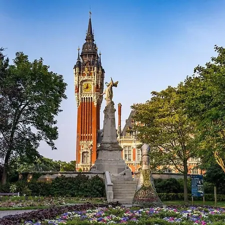 Chez Marie Et Ferry & Shuttle Apartament *